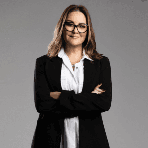 Erika  Magalhães